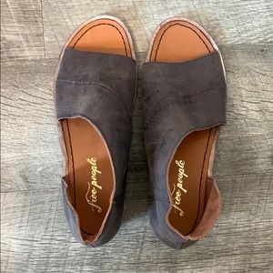 Free people sandals